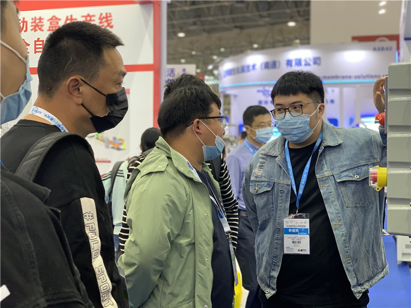 无锡冠亚武汉 API【A6A31】展位精彩回顾！-无锡冠亚恒温制冷