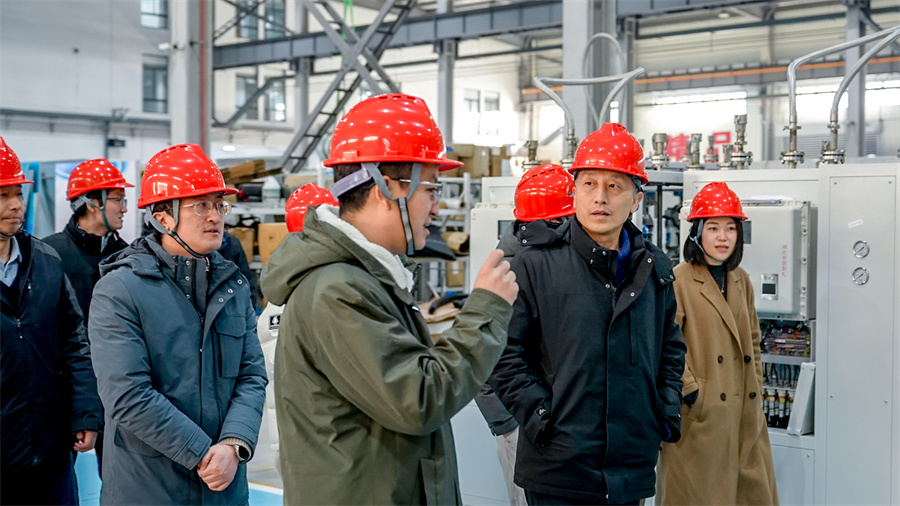 热烈祝贺冠亚恒温与上海理工大学校企合作签约暨授牌仪式圆满举行-无锡冠亚恒温制冷